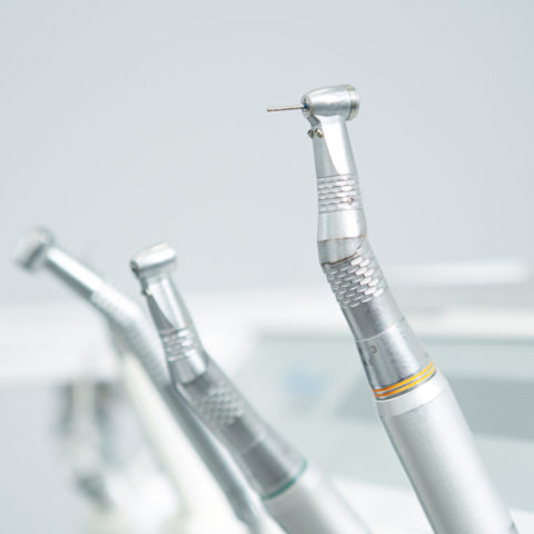 Dentalinstrumentsanddrill-1-727x1024